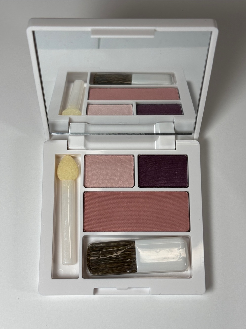 Clinique NEW duo eyeshadow and blush compact. All about shadow duo. New, unused